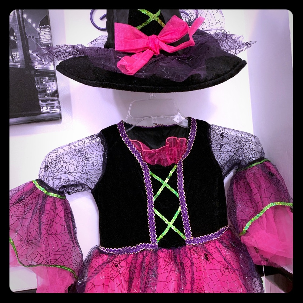 Girls Witch Halloween 👻